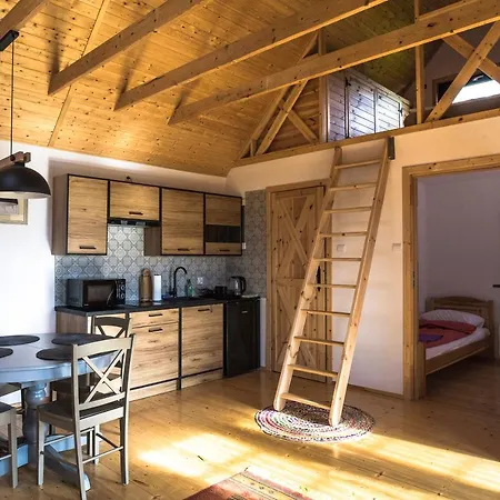 Na Krzywej Lace Chata